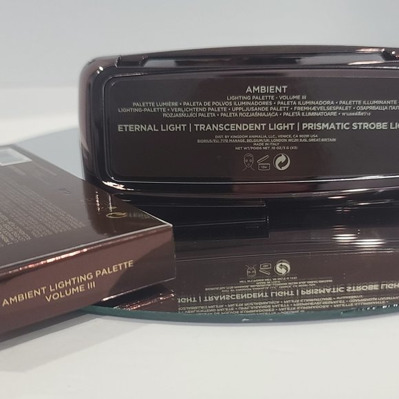 NIB ✅ HOURGLASS (VOLUME III) Ambient Lighting Palette Volume III ✨ BNIB - Picture 8 of 10
